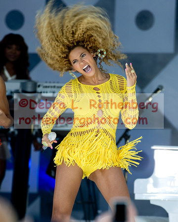 Beyonce_DLR-017