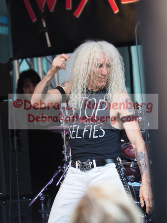 Twisted Sister-004