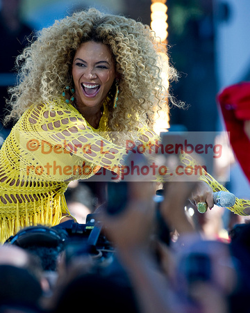 Beyonce_DLR-016