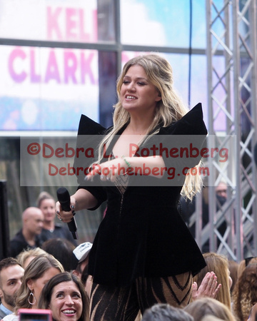 09.22.23KellyClarkson-019