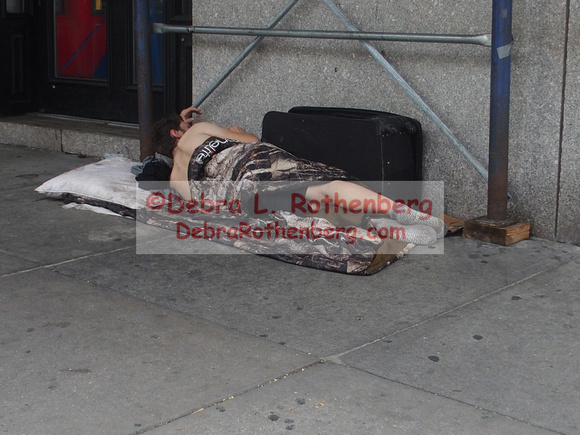 Homeless in NYC 2021l-008