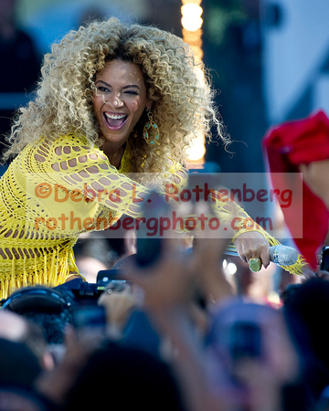 Beyonce_DLR-059