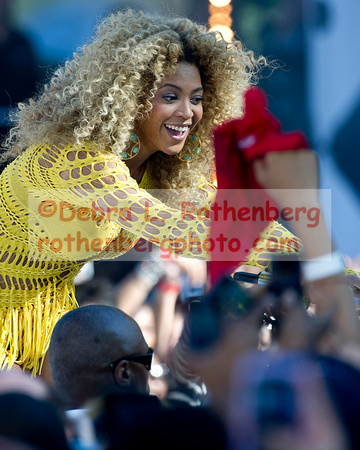 Beyonce_DLR-057